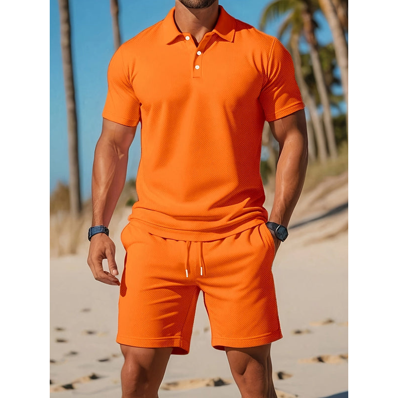 Herrenoutfit – Atmungsaktives Poloshirt – Passende Shorts – Leichtes Mesh-Material