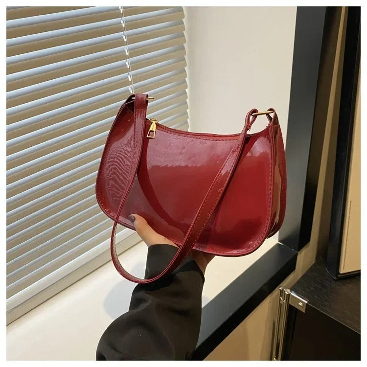 Glänzende Schultertasche – Eleganz mit modernem Touch