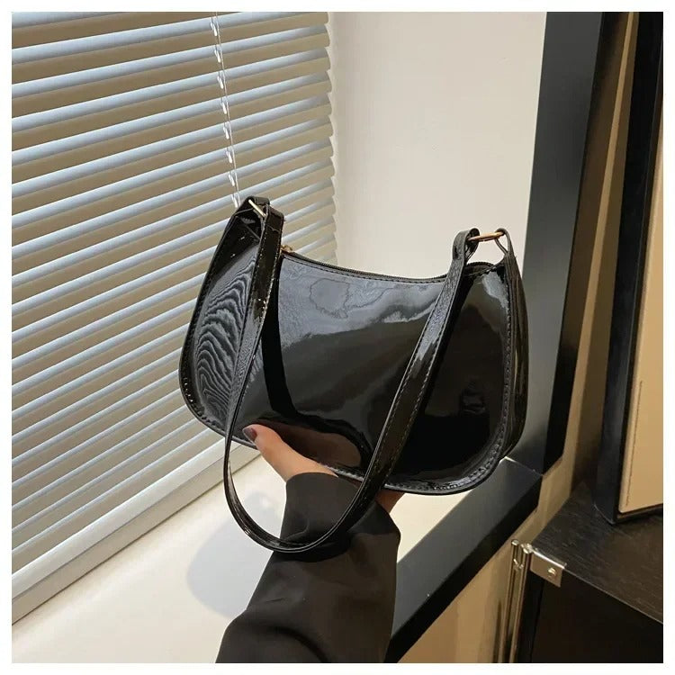 Glänzende Schultertasche – Eleganz mit modernem Touch