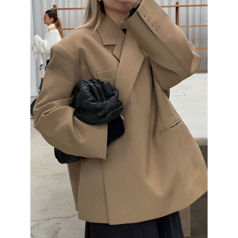 Damenblazer – Oversize-Passform – Asymmetrischer Seitenschlitz – Verdeckter Verschluss