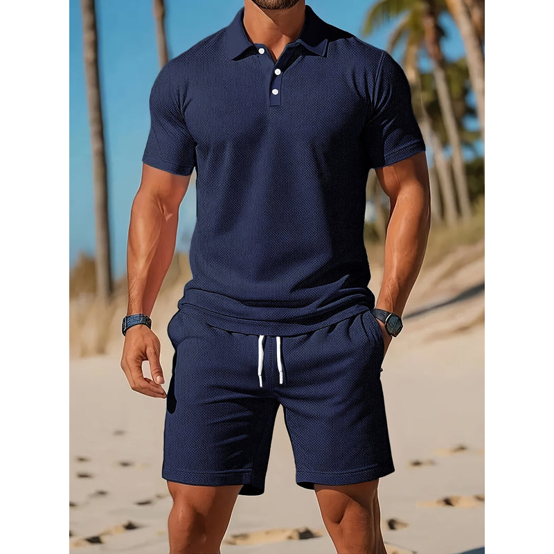 Herrenoutfit – Atmungsaktives Poloshirt – Passende Shorts – Leichtes Mesh-Material
