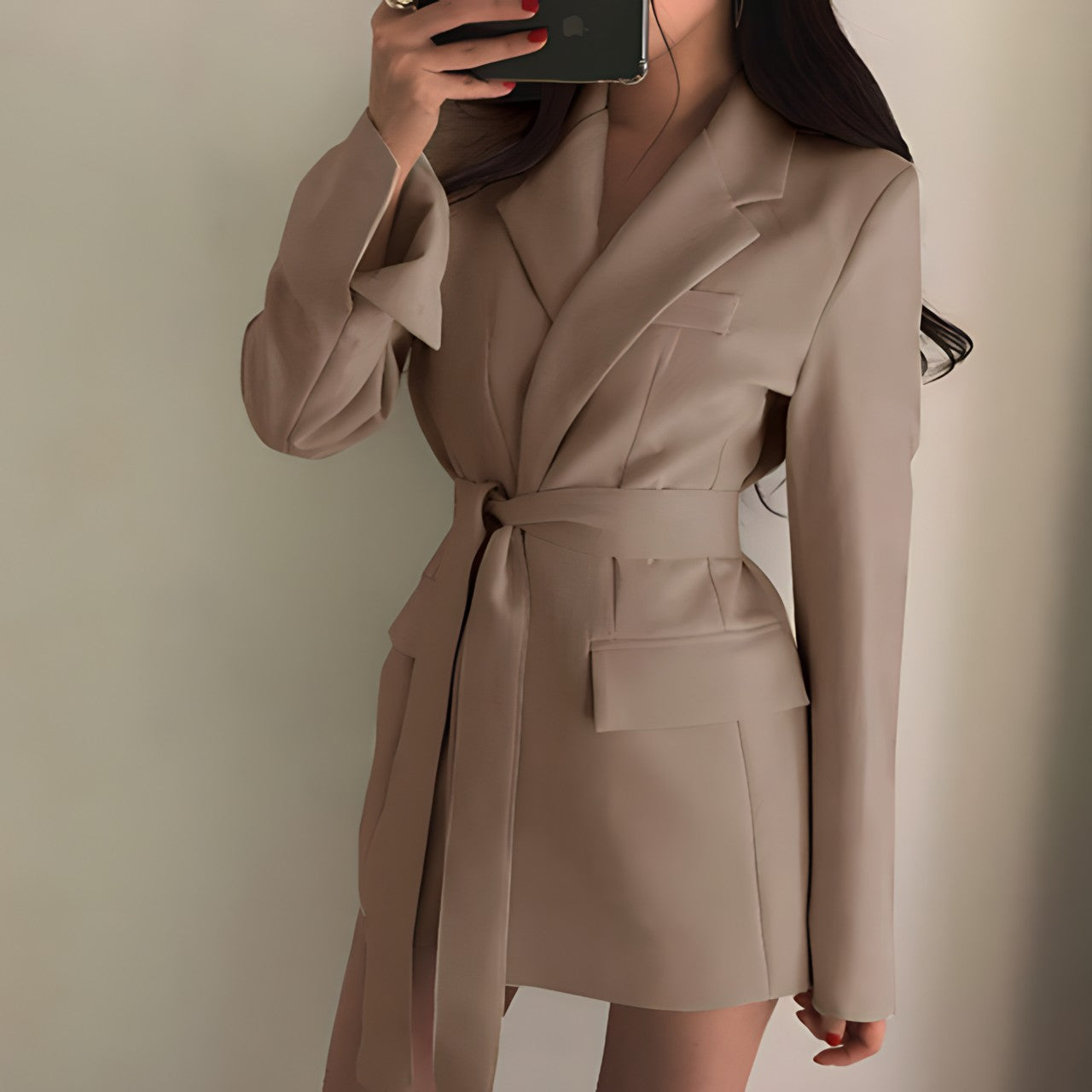 Blazer-Kleid mit Taillengürtel - Eleganter & Moderner Chic