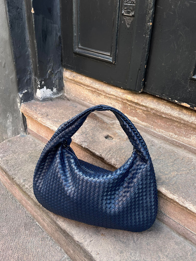 Geflochtene Hobo-Tasche – Stilvoll & Geräumig