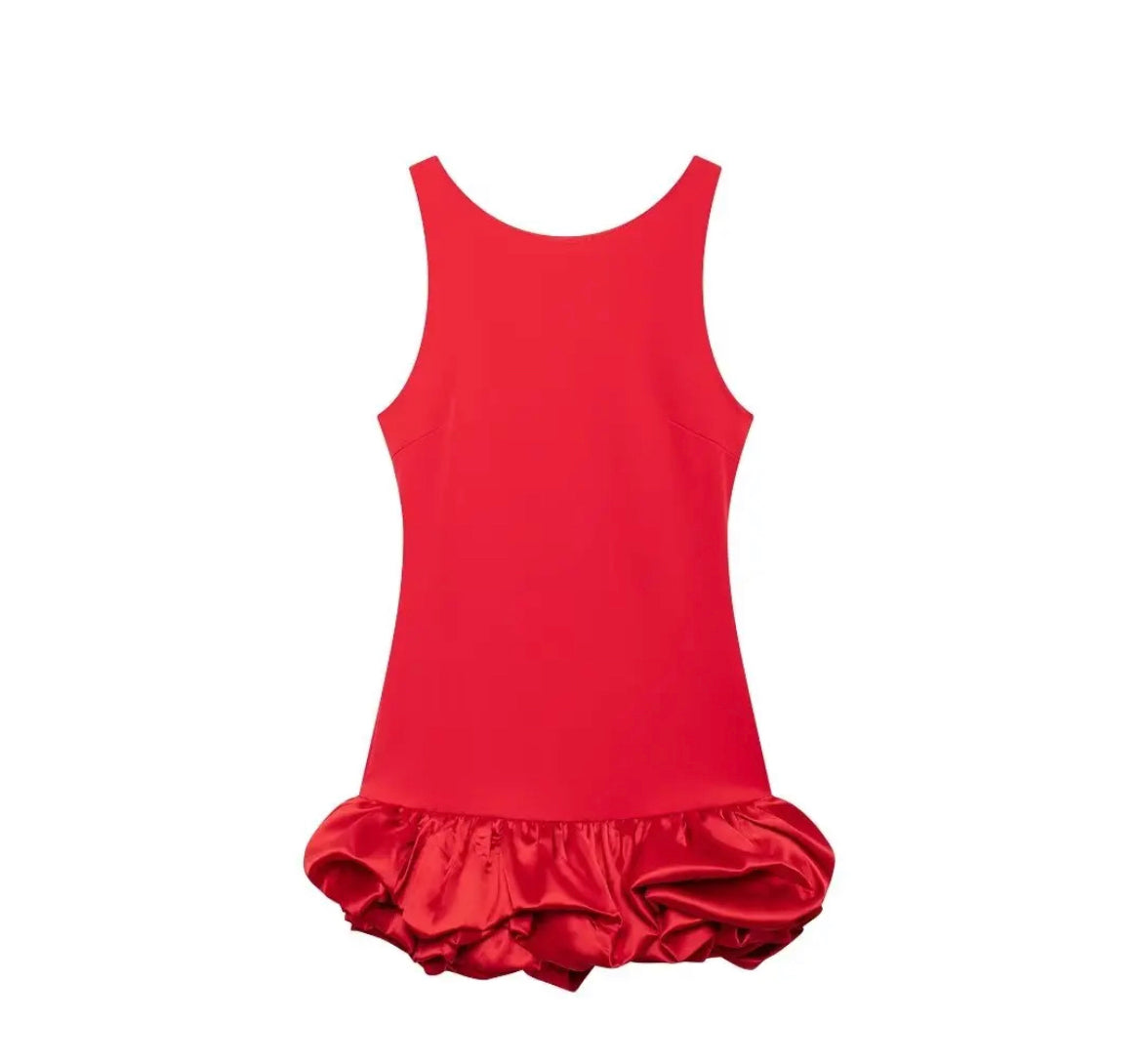 Kurzes Kleid - elegante Volants & raffinierte Passform