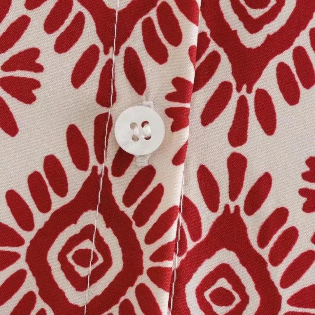 Langärmliges Kleid mit geometrischem Design