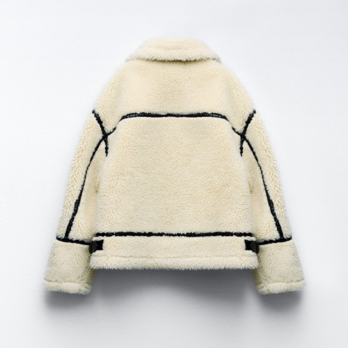 Shearling Zip Coat | Warm winter coat with contrasting cuffs