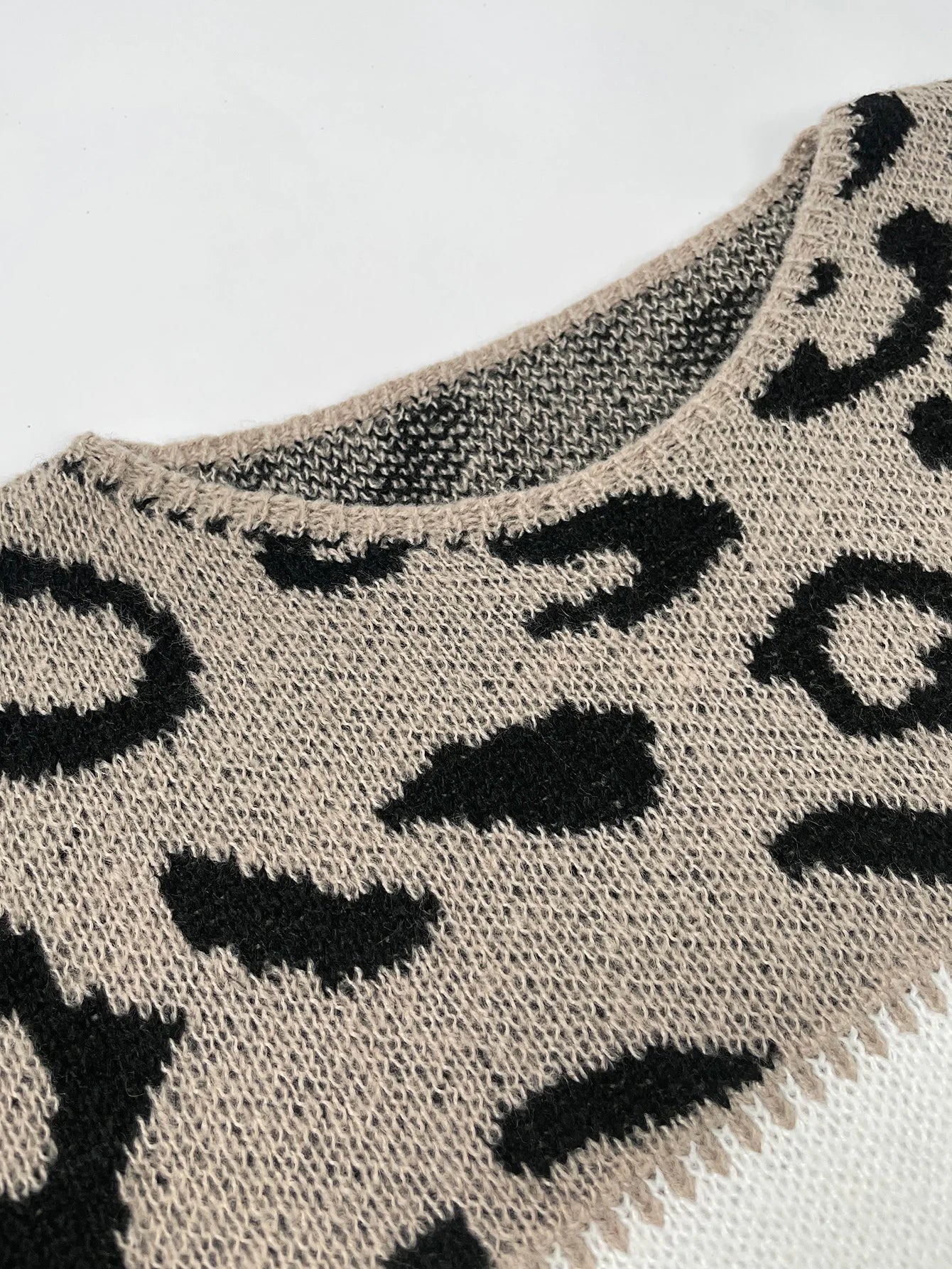 Strickpullover mit Animal-Print – Trendig & gemütlich5